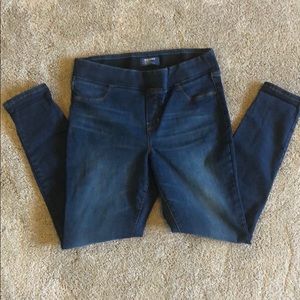 Old Navy rockstar pull on jeans